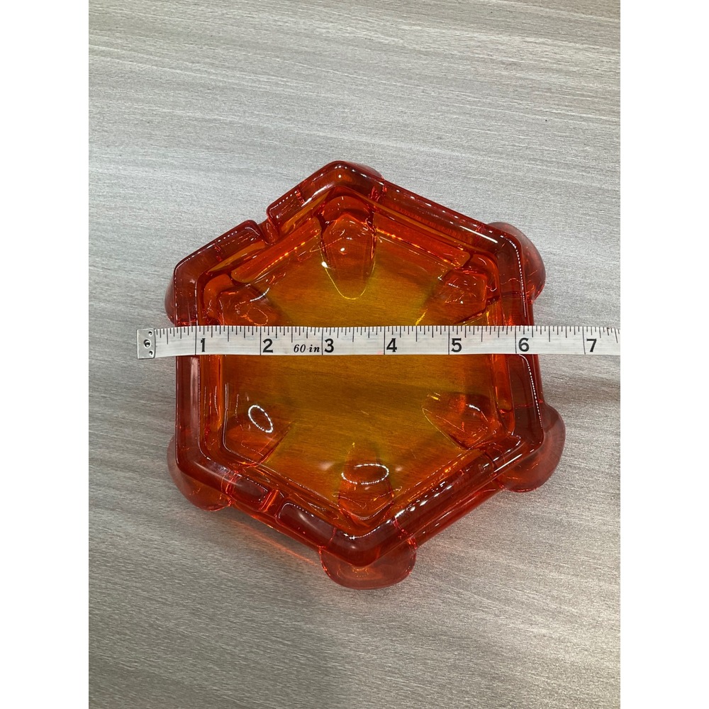 VINTAGE COLLECTIBLE THICK AMBER COLORED ASHTRAY - Picture 5 of 9